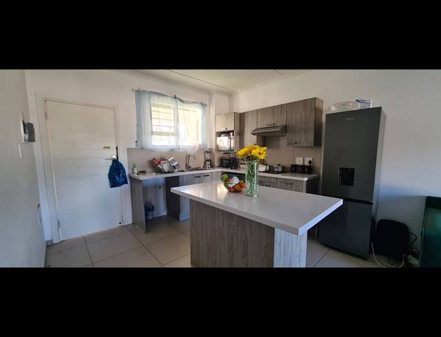 2 BEDROOM APARTMENT FOR SALE IN ERAND GARDENS
